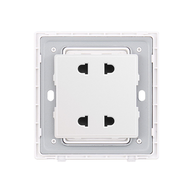 4 Pin Multi Functional na White Wall Socket