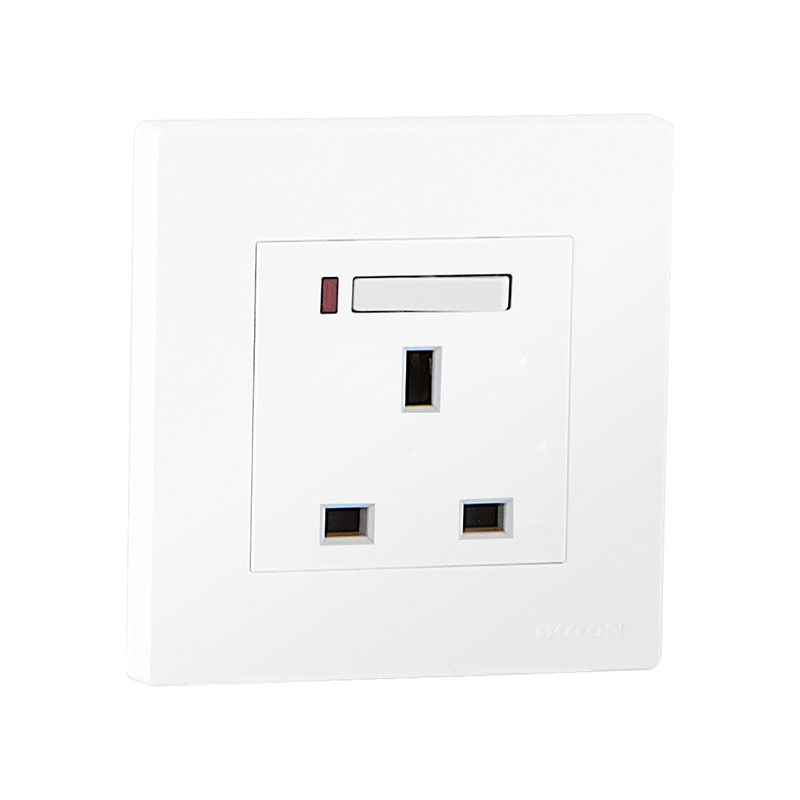 Home 13 AMPS Switched Socket na may Lamp